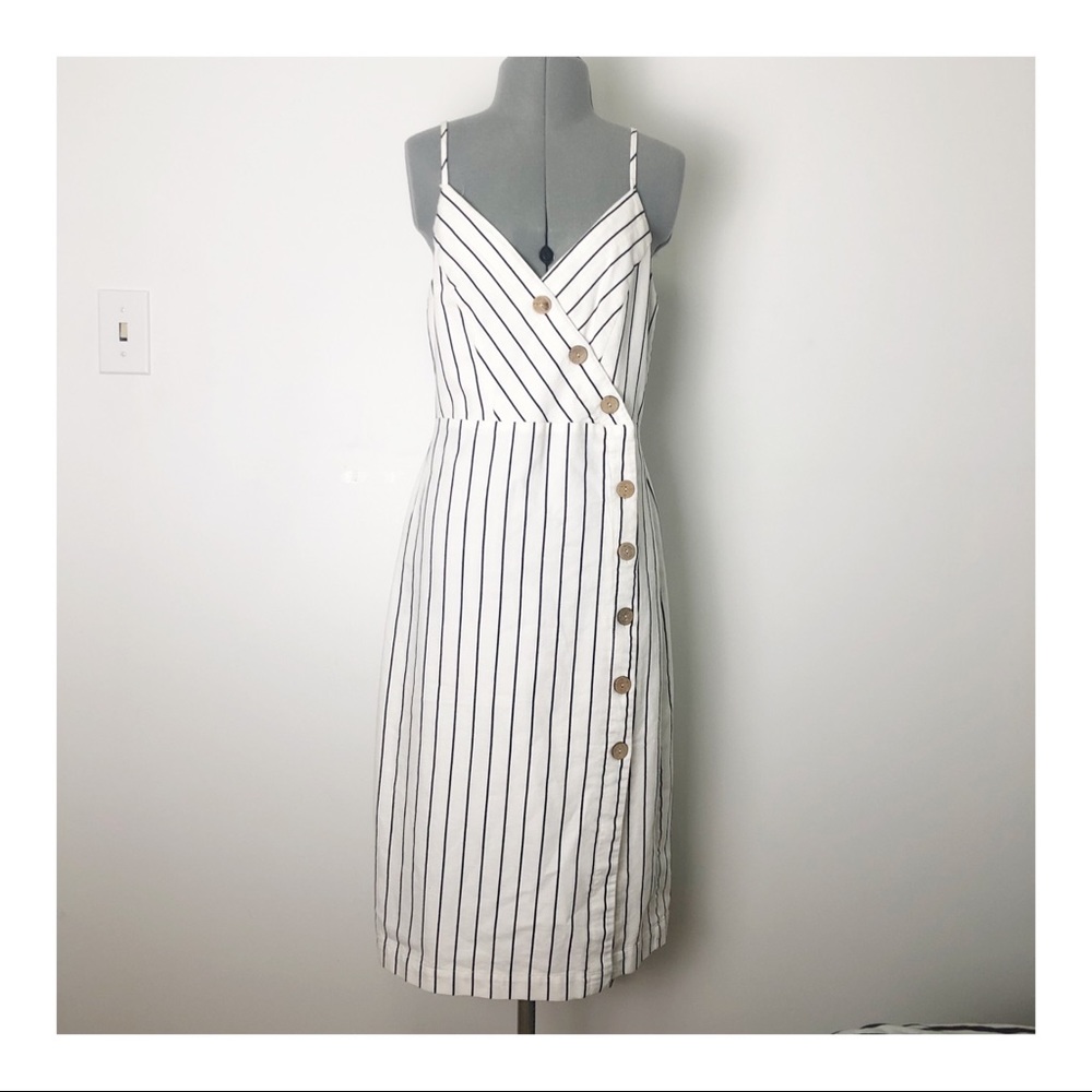 Button-down Dress in White